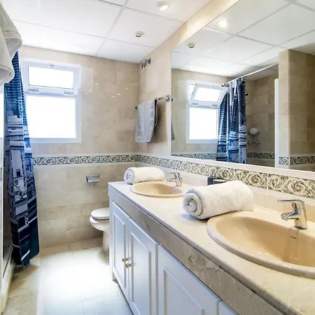 Lbp - 3 Bedroom Penthouse In Nueva Andalucia דירה